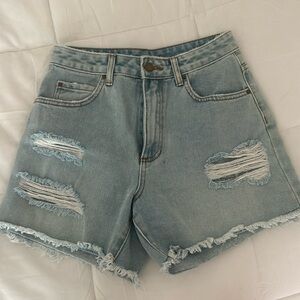 Billabong ripped jorts